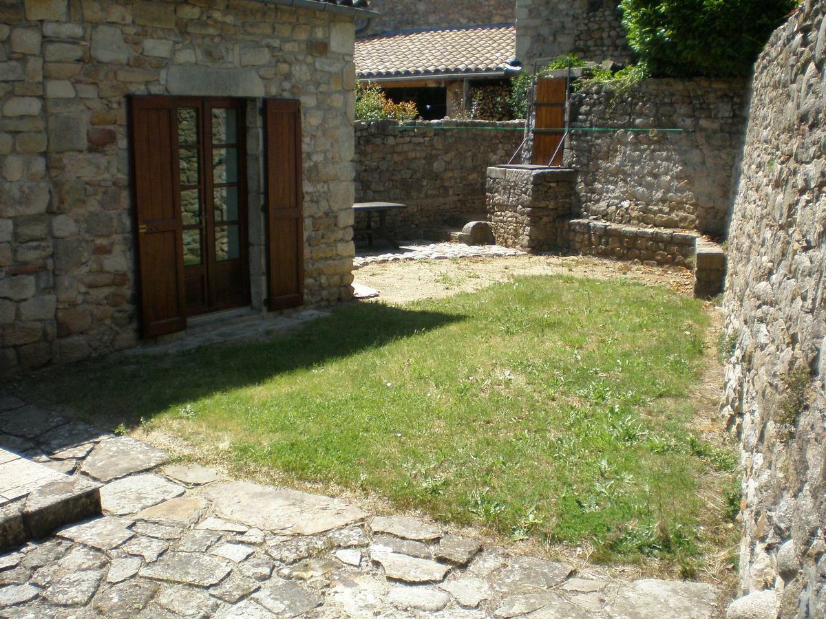Location De Gites Les Sources Chambonas/Les Vans Zimmer foto